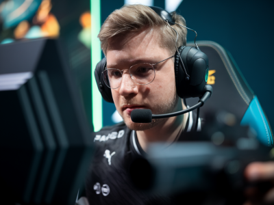 How to reverse-engineer a pro player's crosshair placement and movement rhythm from a single 60-second demo